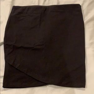 Black bodycon like skirt